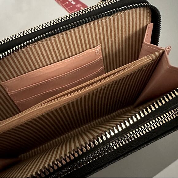 Grenobil black crossbow purse, three zipper compartments with slots - Picture 12 of 12